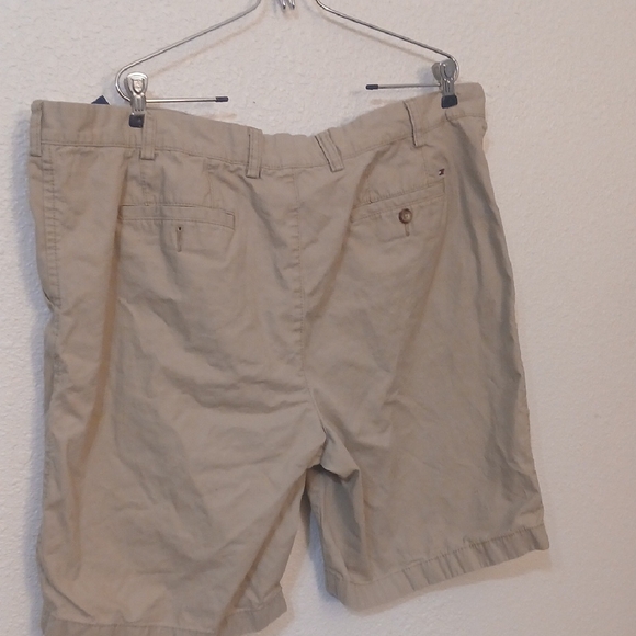 "Make Offer" Tommy Hilfiger Tan Flat Front Shorts Lightweight Summer Essential - Picture 4 of 4